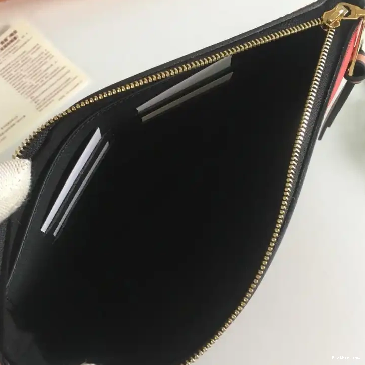 Brother sam 19B570188 Bags LV 0823
